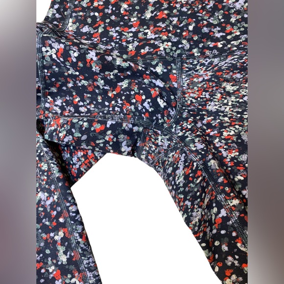 lululemon | size 6 Wunder Under High-Rise Crop Scallop Water Blossom Multi - Picture 8 of 9